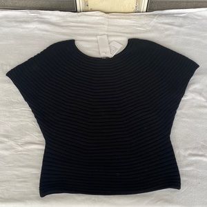 NWT Uniqlo 3D Boat Neck Sweater